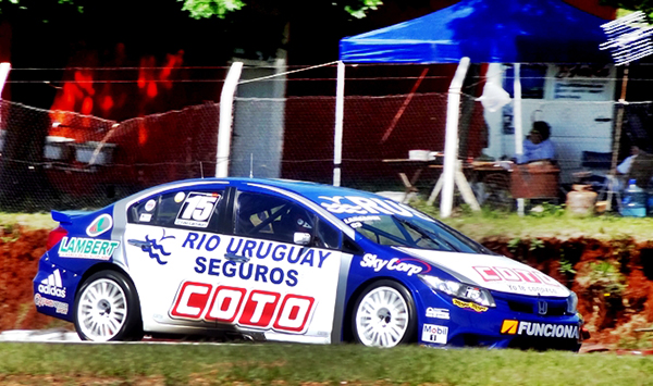 Leonel Larrauri / Un gran auto, sin fortuna