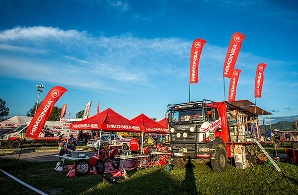 HIMOINSA Racing Team: Los guerreros del Dakar