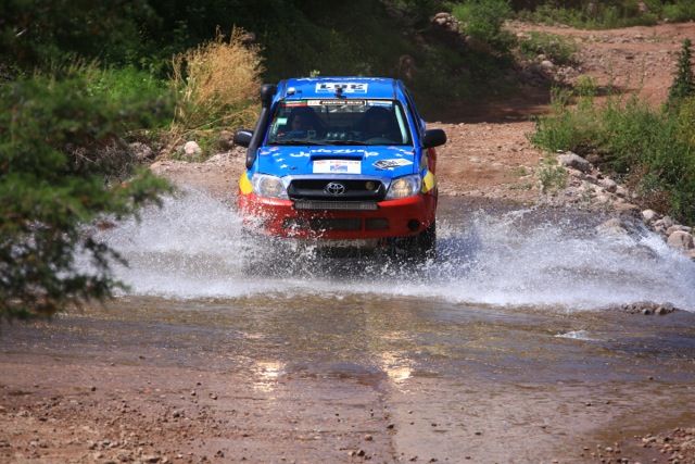 Team Azimut en el puesto 25 del Dakar
