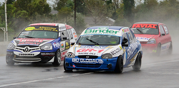 Gran remontada en la lluvia
