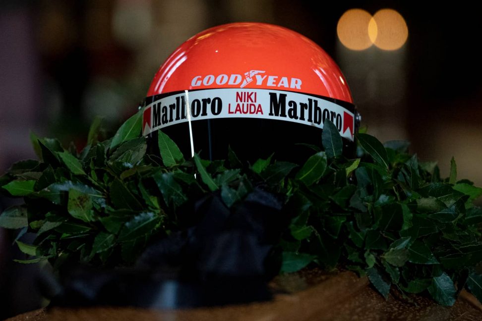 Multitudinaria despedida a Niki Lauda