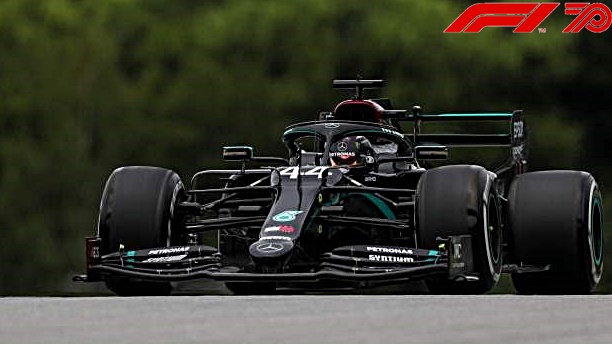 Mercedes domina en el regreso de la F1