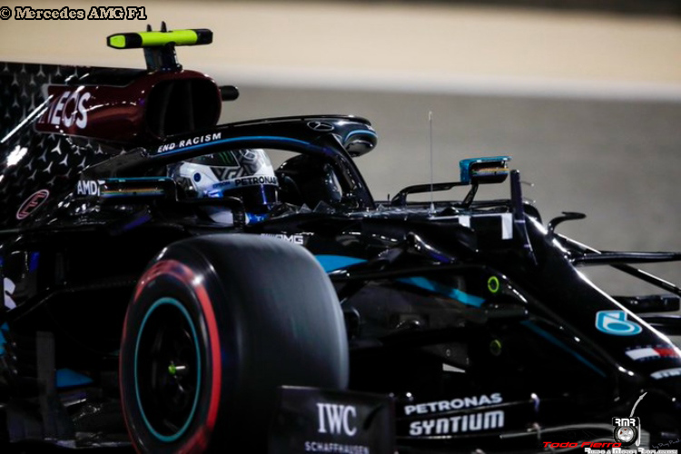 La pole para Bottas, el mérito para Russell