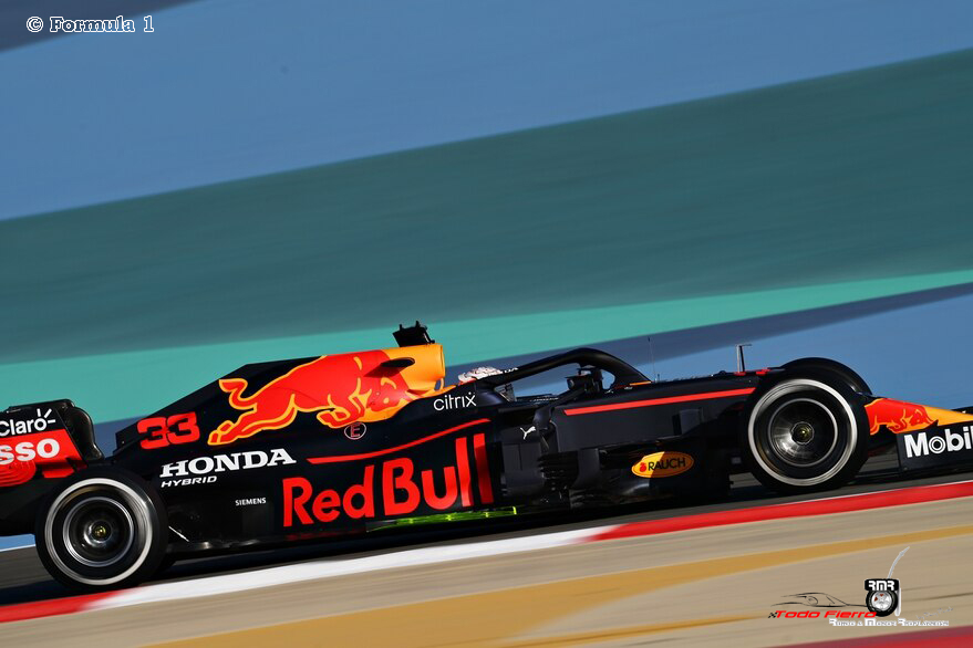 Verstappen domina en los entrenamientos del viernes de Bahrein