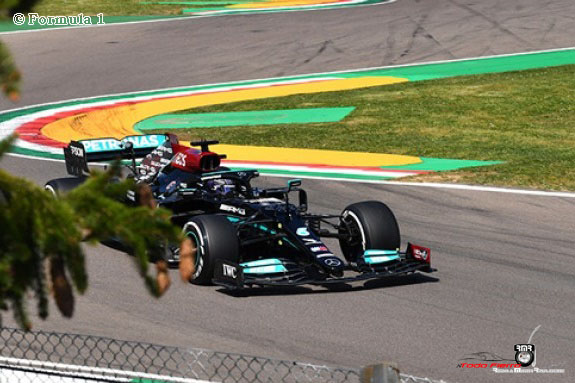 Hamilton consigue la pole para el GP de Emilia-Romaña