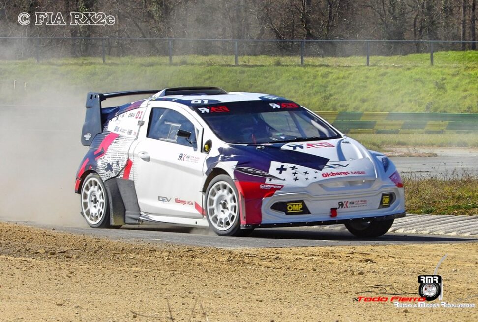 Se presenta la FIA RX2e en una carrera demostración