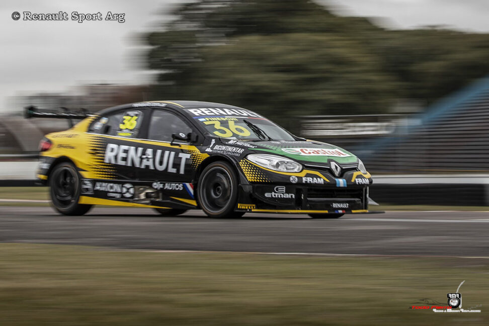 Fineschi gana de punta a punta la carrera clasificatoria del Super TC2000
