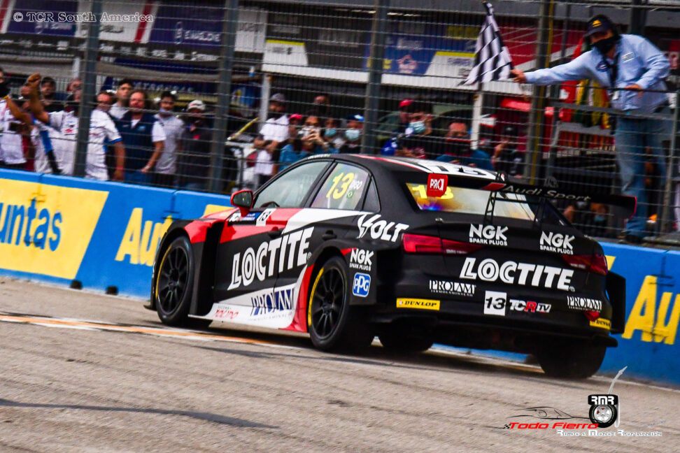 Victoria de Rodrigo Baptista y la punta en el TCR South America