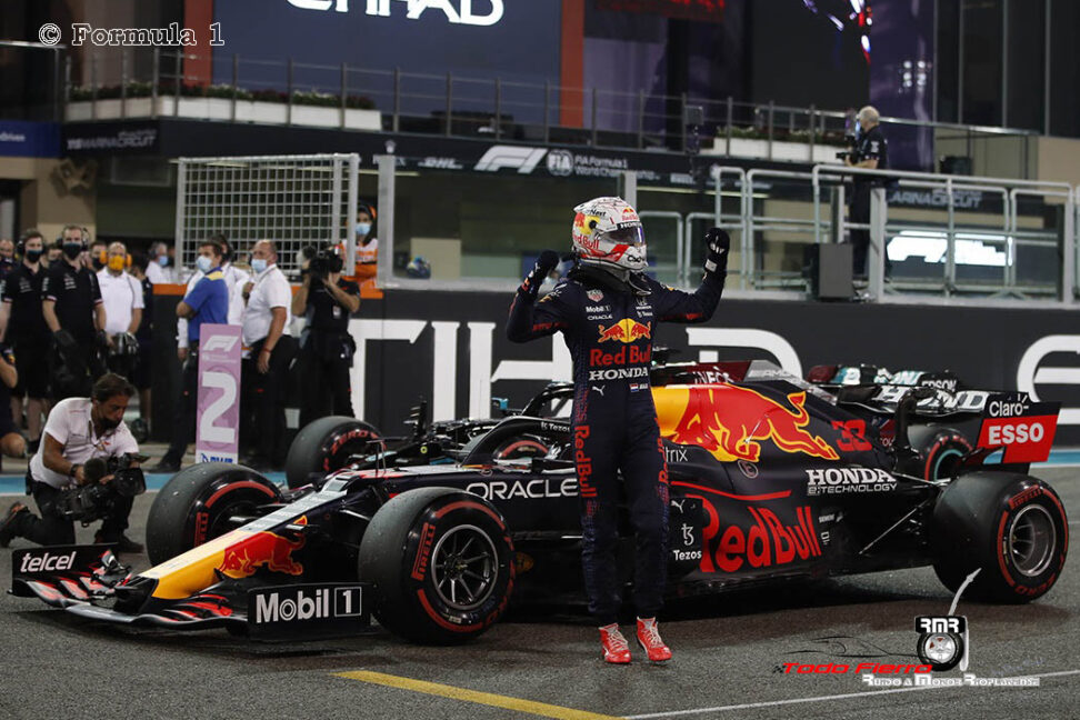 Tremendo final para que Verstappen logre su primer campeonato de Fórmula 1