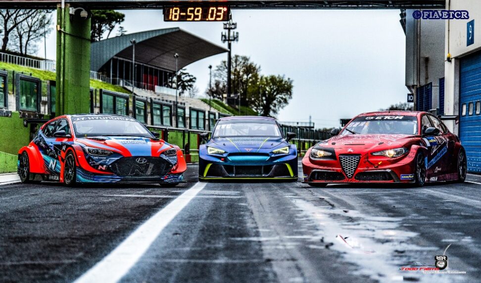 Trece pilotos por el primer Copa Mundial de Autos eTouring Car