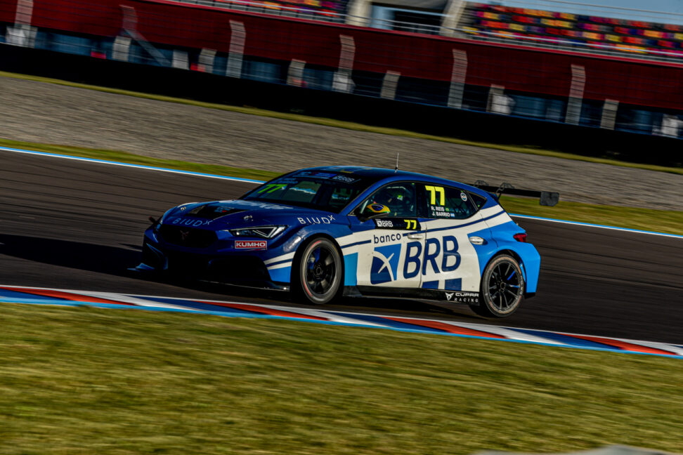 Pole para Reis/Barrios en el primer Endurance del TCR South América