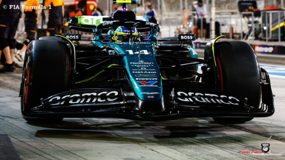 Alonso se hace fuerte en los paredones de Jeddah