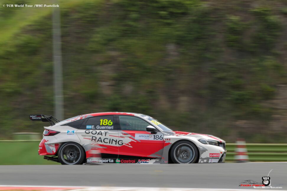 Podio para Guerrieri en la carrera uno del TCR World Tour en Vallelunga