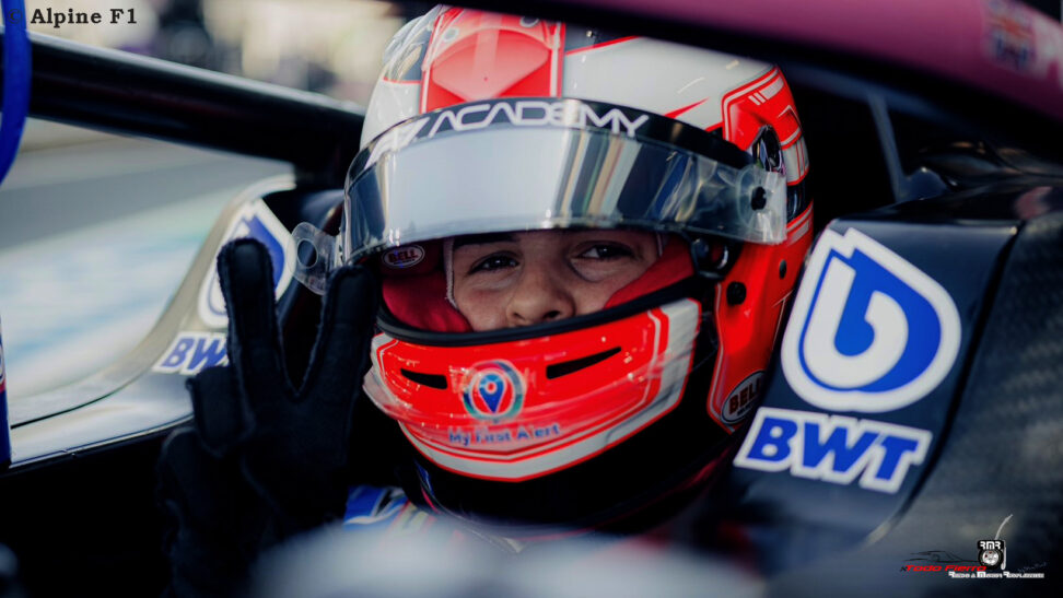 Abbi Pulling impone su condición de poleman para ganar la primera carrera de la F1 Academy en Miami