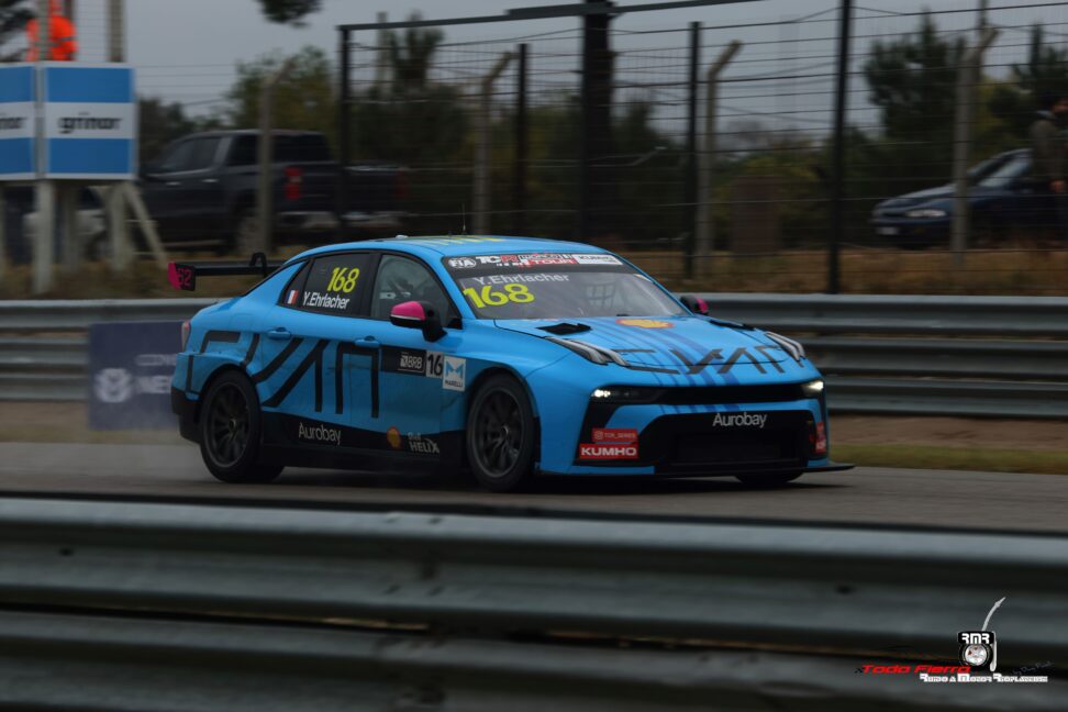 Ehrlacher manda en la clasificación del TCR World Tour y Sudamericano en El Pinar