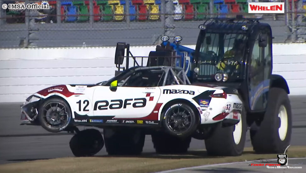 Un accidente entre dos de sus rivales privó a Maite competir en la carrera 2 del Mazda MX-5 Cup
