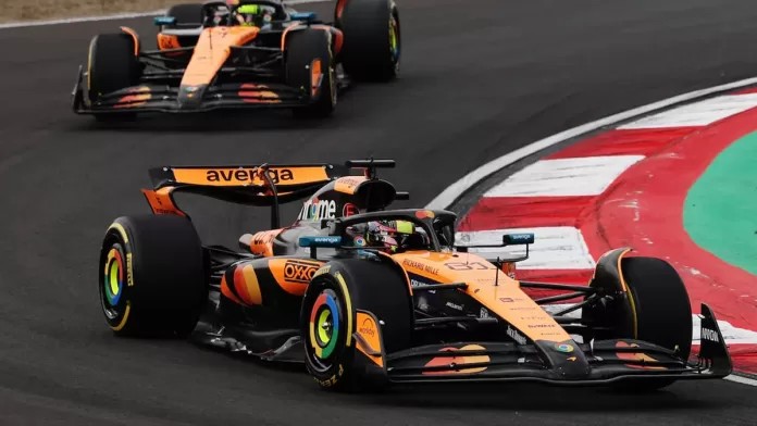 Los McLaren aventajan a sus rivales